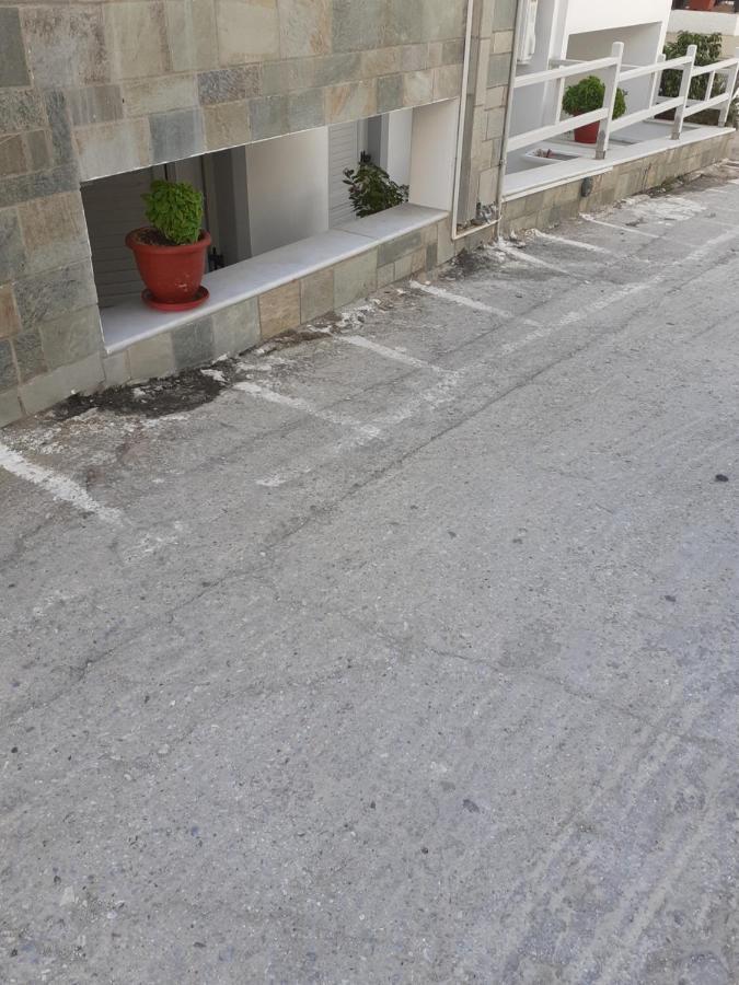 Simos Luxury Apartments Naxos City Екстериор снимка