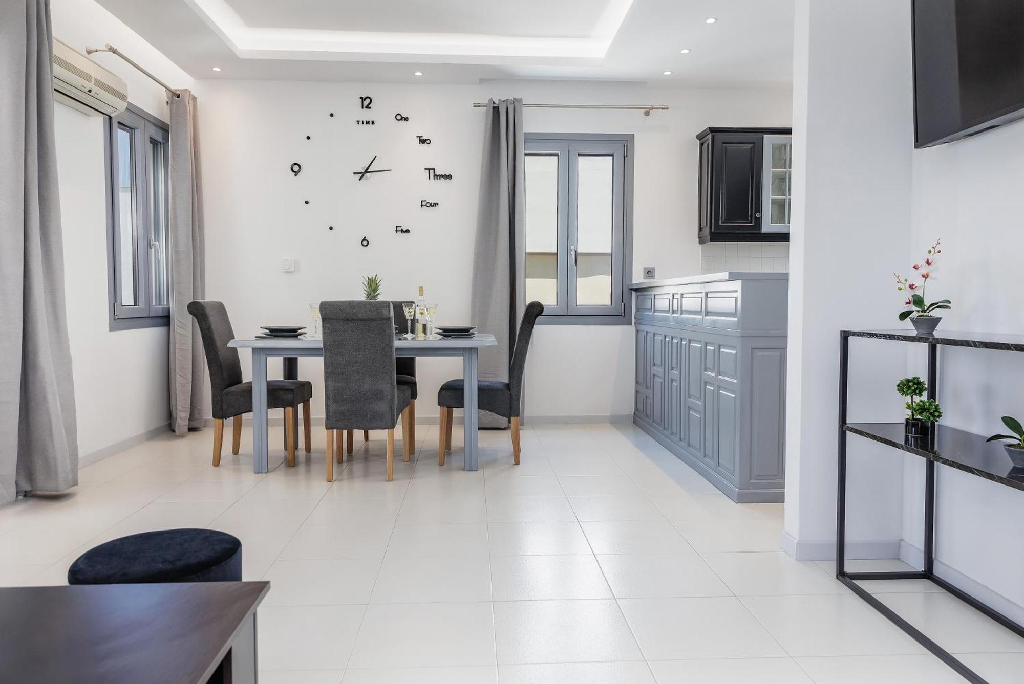 Simos Luxury Apartments Naxos City Екстериор снимка