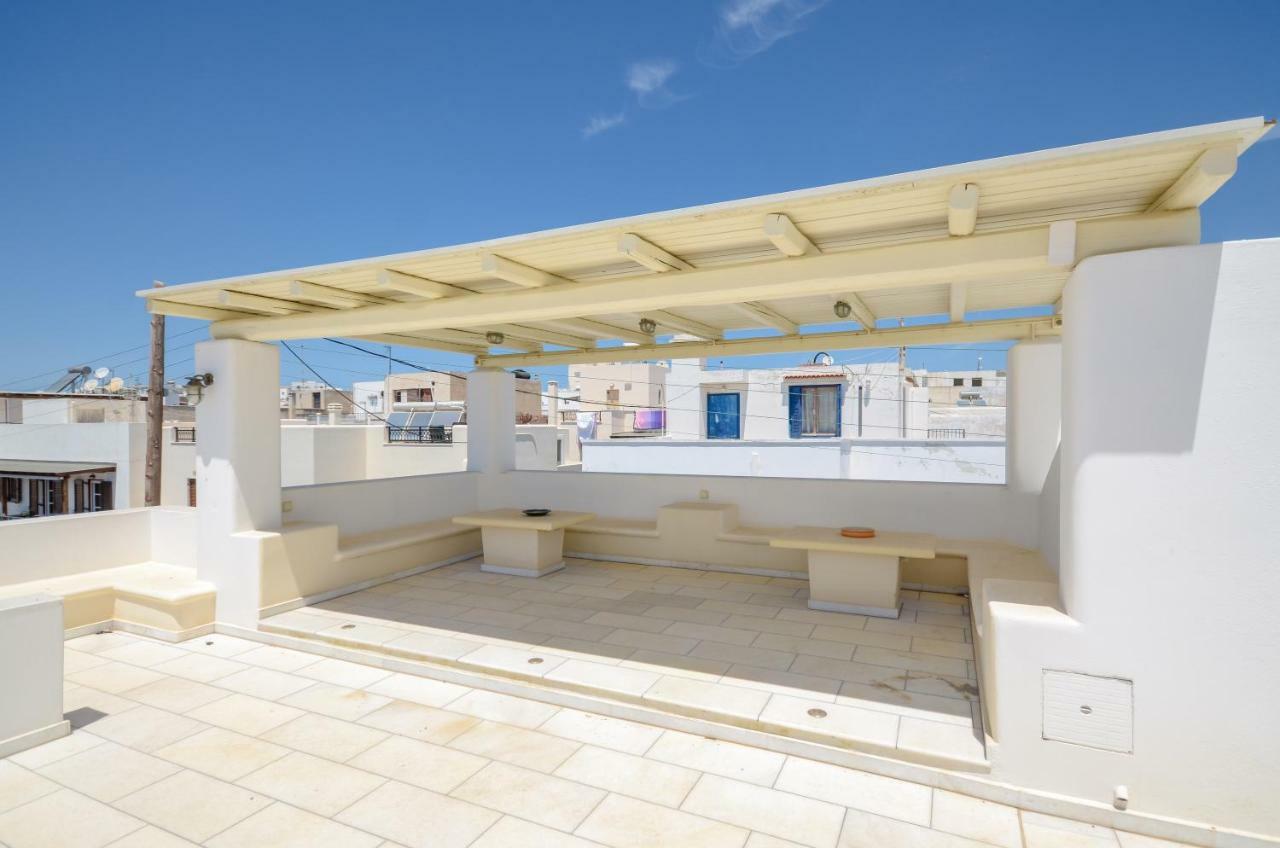 Simos Luxury Apartments Naxos City Екстериор снимка