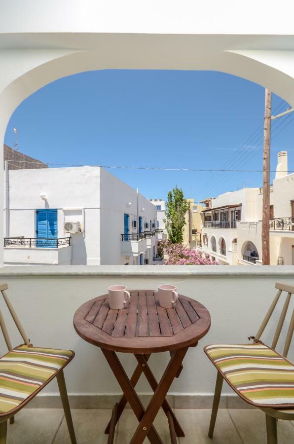 Simos Luxury Apartments Naxos City Екстериор снимка